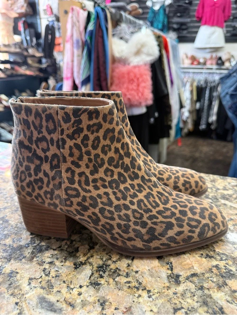 Seychelles Leopard Print Suede Ankle Booties Back Zip Block Heel Women’s 9.5